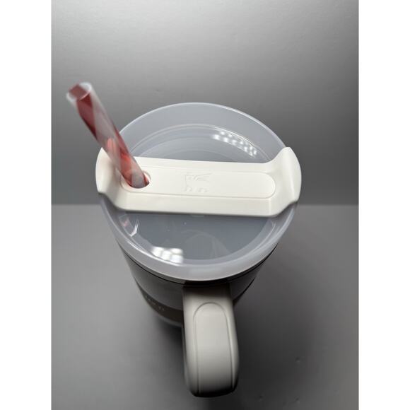 Stanley 2023 Holiday Exclusive MISTLETOE TWIST 40oz Tumbler BNWT BNIB - Picture 3 of 8